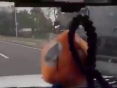 Не нужно было палец показывать