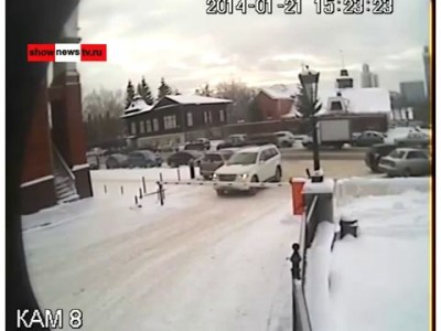 Новиков оторвал номер у чужой машины