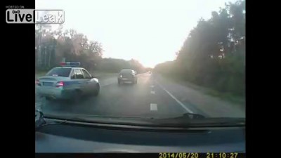Гонщик решил показать навыки GTA в реале !!!