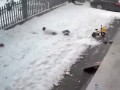 снег