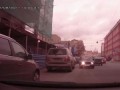 Лучше бы дома сидела и борщ варила