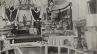 13. Вид зала благотворительного базара