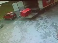 Неудачный день для грузчика.