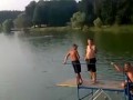Низко полетел! К дождю))