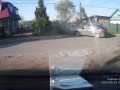 Понаставят столбов где попало