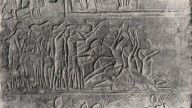с изображением плакальщиков. XIV век до н. э. Известняк. 2
