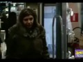 У вас юбка задралась