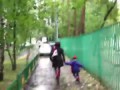 Мать бьет ребенка и ведет себя неадекватно на глазах у всех продолжение