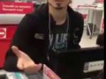 Нервный и дерганный работник "Пятерочки"
