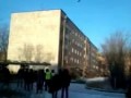 В Усть-Каменогорске пьяный мужчина пытался перелезть по проводам