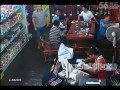Трое с тесаками на одного