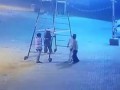 Рабочего убило током